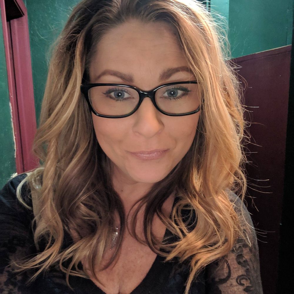 Meet your Posher, Crystal